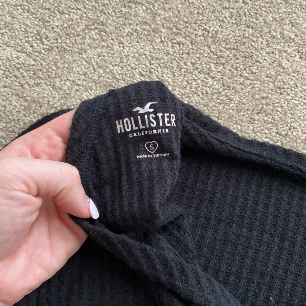 HOLLISTER Sweater - Picture 2 of 3